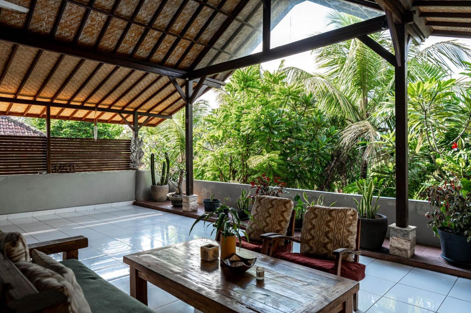 Santra Putra At Karja Art Space Gasthof Ubud